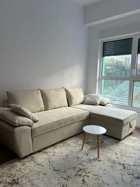 Tirane, jepet me qera apartament 1+1 Kati 2, 50 m² 380 € (Ali Demi)