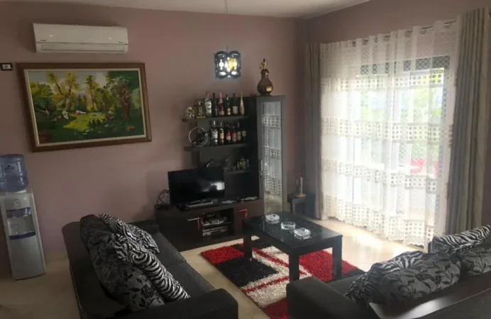 Tirane, jepet me qera apartament 2+1 Kati 2, 220 m² 400 € (Kamëz Municipality)