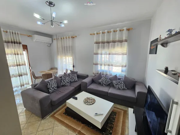 Tirane, jepet me qera apartament 2+1 Kati 5, 90 m² 680 € (frosina plaku)