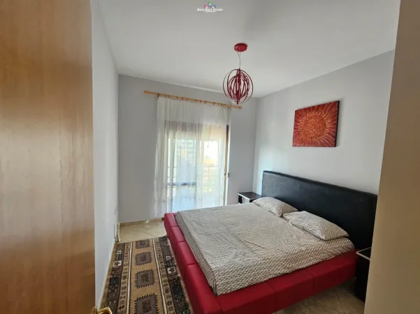 Tirane, jepet me qera apartament 2+1 Kati 5, 90 m² 680 € (frosina plaku)