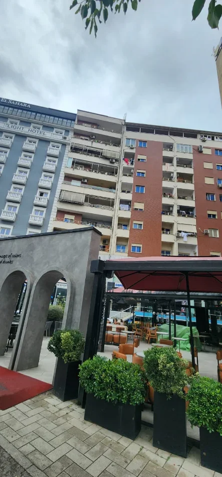 Tirane, shes apartament 2+1+Ballkon Kati 4, 