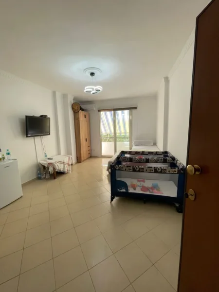 Durres, shitet nga Pronari, pa-komision garsonier Kati 2, 34 m² 49.000 € (majesticu ( koloseu))