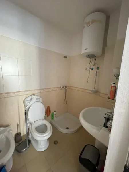 Durres, shitet nga Pronari, pa-komision garsonier Kati 2, 34 m² 49.000 € (majesticu ( koloseu))