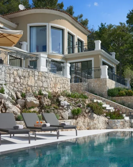 Tirane, shitet Vile 2 Katshe , 1.685 m² 5.699.999 € (Mjull-Bathore)