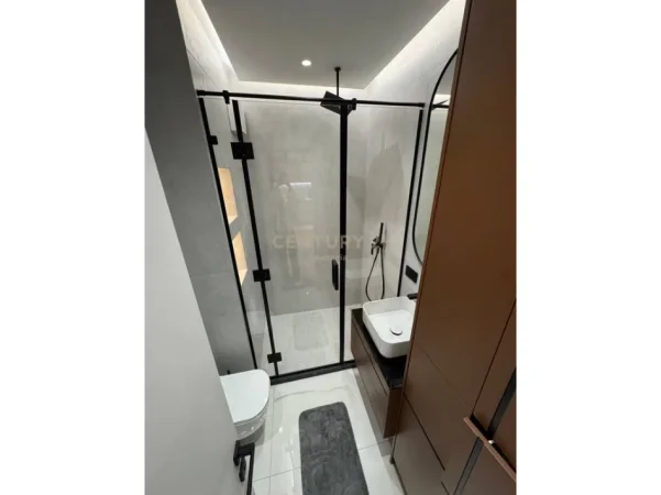 Tirane, jepet me qera apartament 1+1 Kati 3, 74 m² 680 € (astiri)