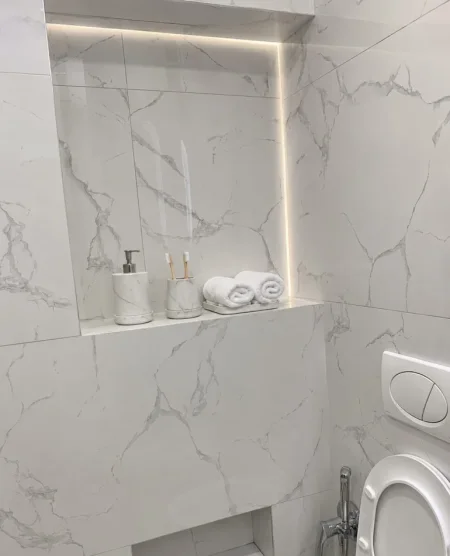 Tirane, jepet me qera apartament 1+1 Kati 2, 30 m² 370 € (Don Bosko)