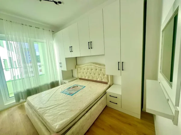 Tirane, jepet me qera apartament 1+1 Kati 7, 50 m² 430 € 
