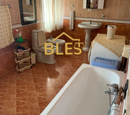 Durres, shitet Vile 3 Katshe , 707 m² 500.000 € (Shijak)