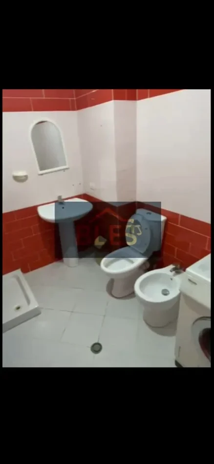 Tirane, jepet me qera apartament 1+1 Kati 6, 75 m² 400 € (Dy Palmat)
