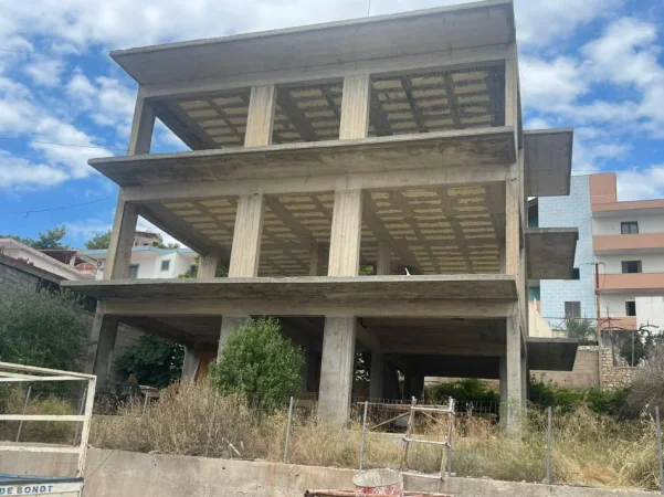 Sarande, shes ambjent biznesi Kati 3, 261 m² 800.000 € (LAGJA 3 SARANDE)