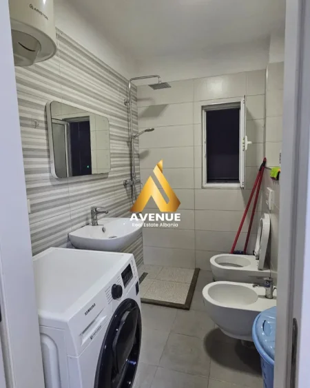 Tirane, jepet me qera apartament 2+1 Kati 5, 72 m² 600 € (Rruga Kadri Roshi)