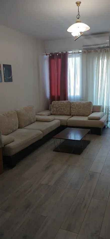Tirane, jepet me qera apartament 1+1 Kati 7, 68 m² (Te NSHRAK)