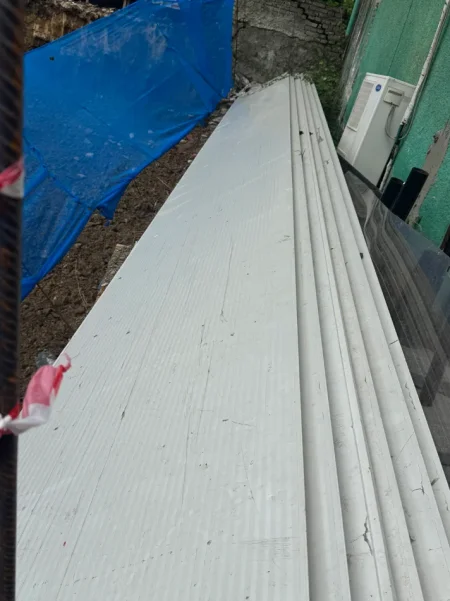 Tirane, shes 7 panele sandwich murale 1m x 11m 750 €