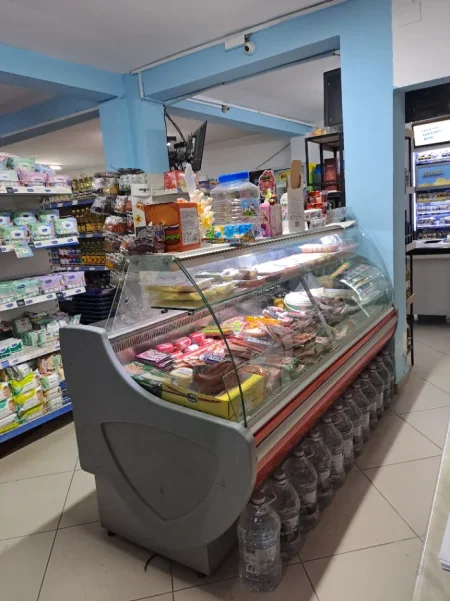 Durres, Shitet Frigorifer Banak per Market, Dyqan Mishi, Sallameri, Bulmet etj