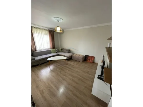 jepet me qera apartament 1+1 Kati 6, 54 m² 400 € (laprake)
