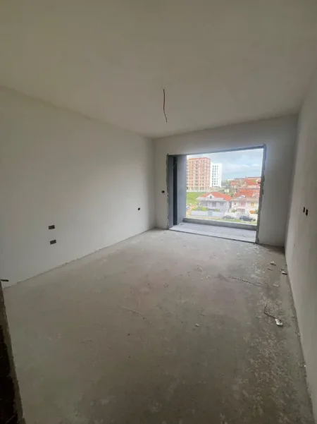 Tirane, shitet apartament 1+1 , 70 m² 110.000 € (Porcelan)