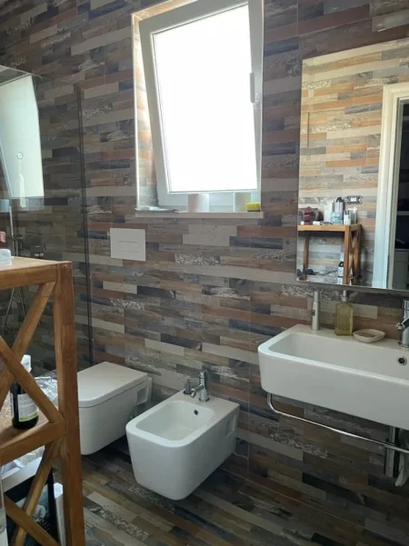 Tirane, shitet Vile 3 Katshe , 390 m² 850.000 € (Prane Ambasades Amerikane)