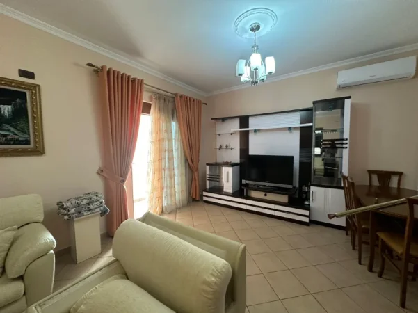 Tirane, jepet me qera apartament 2+1 Kati 2, 500 € (allias)
