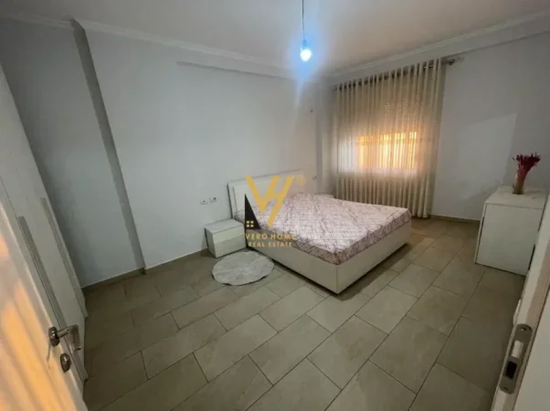Tirane, jepet me qera apartament 2+1+Ballkon Kati 7, 95 m² 620 € (ASTIR)