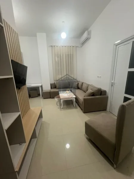Durres, jepet me qera apartament 1+1 Kati 1, 56 m² 350 € 