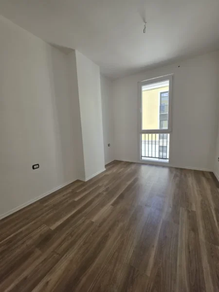 Tirane, shitet apartament 1+1+Ballkon Kati 2, 57 m² 101.000 € (sauk i vjeter)