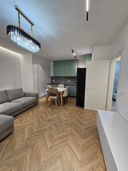 Tirane, shitet apartament 3+1+Aneks+Ballkon Kati 1, 130 m² 311.856 € (oasis)