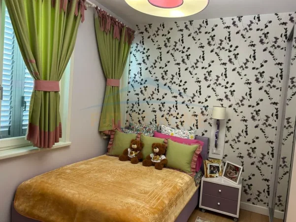 Tirane, shitet apartament 3+1+3+2 Garazhe+Ballkon Kati 3, 167 m² 490.000 € (Kodra e Diellit)