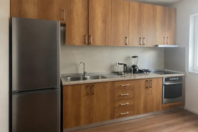 Tirane, jepet me qera apartament 1+1 Kati 2, 67 m² 470 € (Kristal Center)