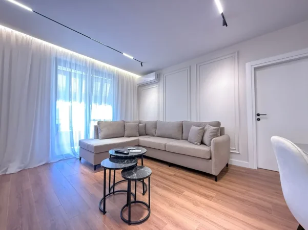 Tirane, jepet me qera apartament 2+1 Kati 8, 96 m² 950 € 