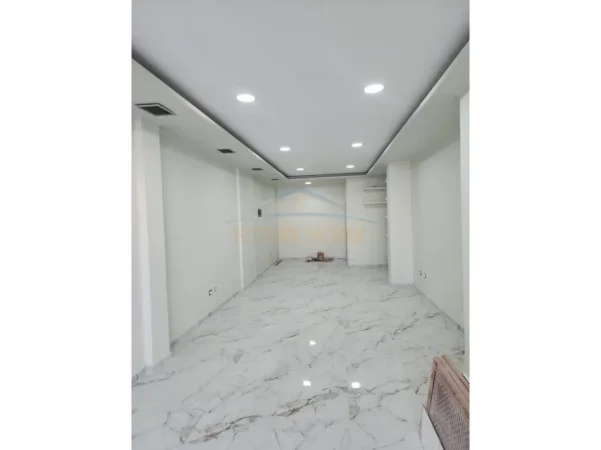 Tirane, jepet me qera ambjent biznesi Kati 0, 53 m² 580 € (RRUGA DRITAN HOXHA)