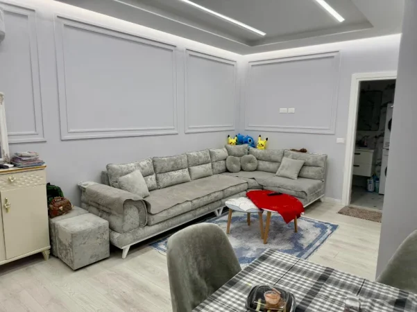 Tirane, jepet me qera apartament 1+1+Aneks+Ballkon Kati 1, 60 m² 400 € (Spitalet afer Shkolles Barjam Curri, Allias)