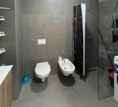 Tirane, jepet me qera apartament 1+1 Kati 11, 63 m² 600 € (Farmacia 10)