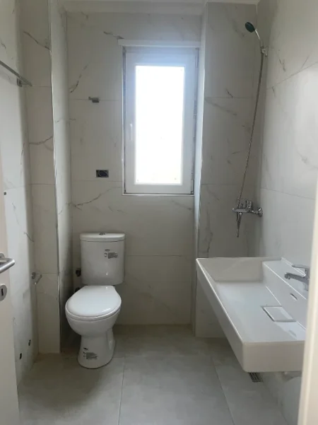 Tirane, jap me qera apartament 1+1 Kati 3, 90 m² 450 € (Selite)