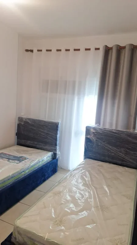 Tirane, jepet me qera 2+1+Ballkon , 100 m² 510 € 