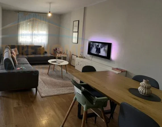 Tirane, shitet apartament 2+1 Kati 4, 94 m² 148.000 € (Yzberisht)