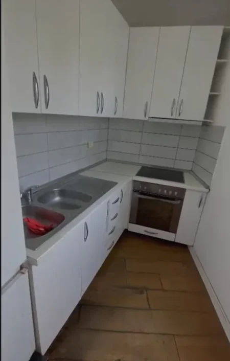 Tirane, jepet me qera apartament 1+1 Kati 2, 55 m² 330 € (Astir (Fushe Mezez))