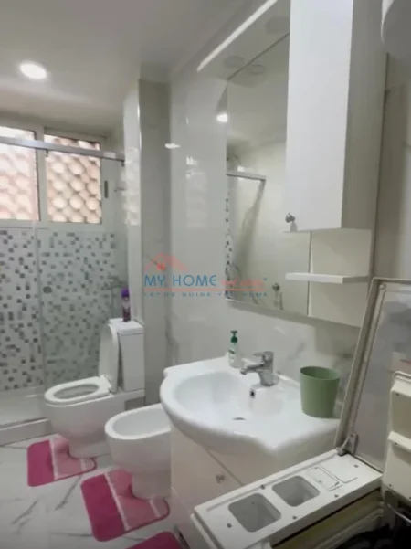 Tirane, jepet me qera apartament 3+1+Ballkon Kati 3, 100 m² 800 € (Myslym Shyri)