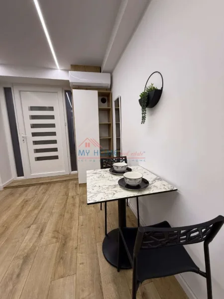 Tirane, jepet me qera apartament 1+1 Kati 1, 40 m² 550 € (Rruga e Kavajes)