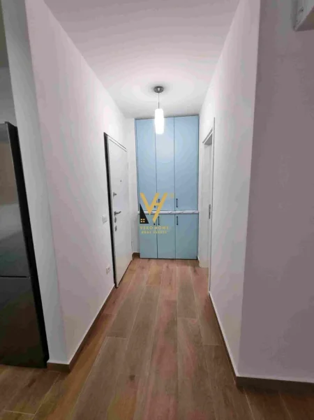 Tirane, jepet me qera apartament 2+1+Ballkon Kati 8, 100 m² 800 € (QSUT, KOMPLEKSI ZIRKON)