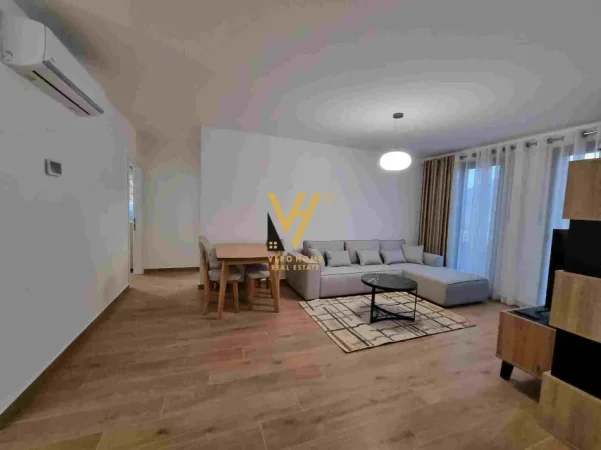 Tirane, jepet me qera apartament 2+1+Ballkon Kati 8, 100 m² 800 € (QSUT, KOMPLEKSI ZIRKON)