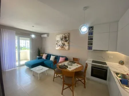 Vlore, jepet me qera apartament 2+1+Ballkon Kati 6, 107 m² 600 € (Trasballkanike)