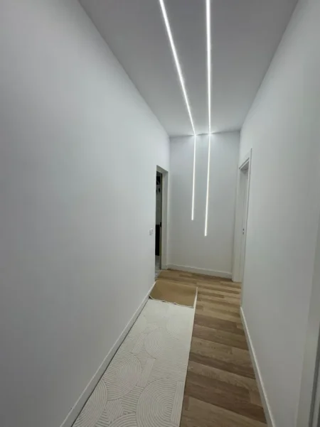 Tirane, shitet apartament 1+1+Ballkon Kati 4, 61 m² 120.000 € (astir)