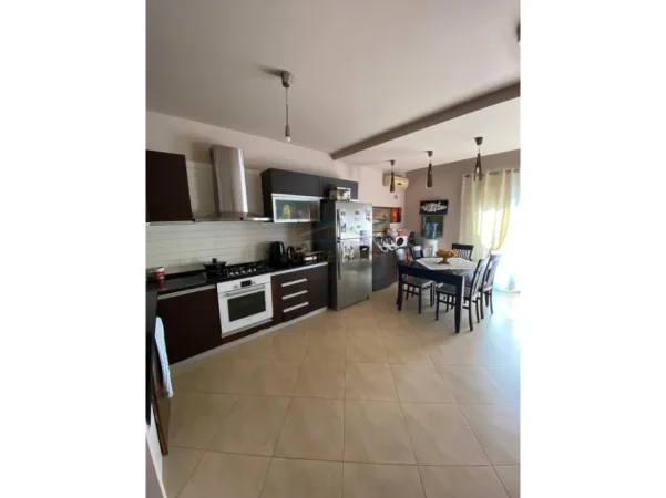 Vlore, shitet apartament 2+1+Ballkon Kati 8, 143 m² 220.000 € (Kali Trojes)