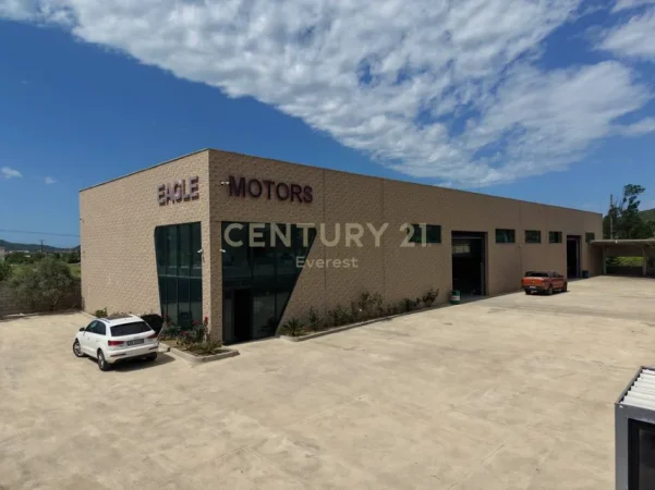 Durres, shitet magazine Kati 0, 2.500 m² 1.500.000 € (Vore)