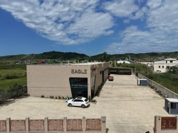 Durres, shitet magazine Kati 0, 2.500 m² 1.500.000 € (Vore)