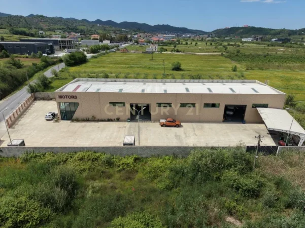 Durres, shitet magazine Kati 0, 2.500 m² 1.500.000 € (Vore)