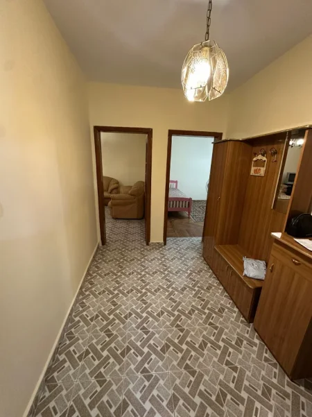 Tirane, jepet me qera apartament 3+1 Bulevardi Zogu i Pare , 90 m² 600 €