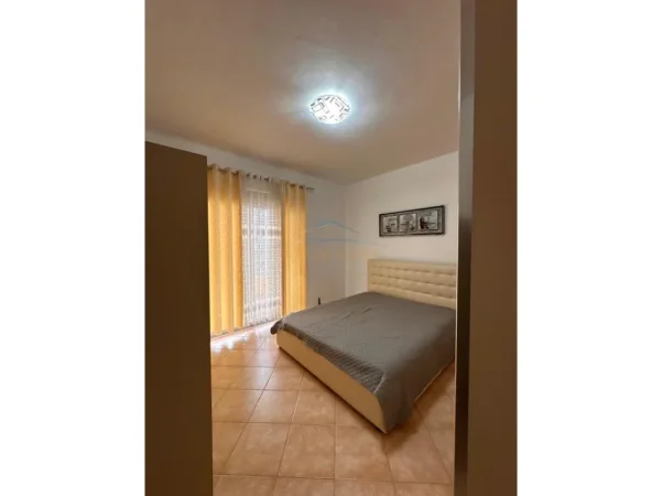 Vlore, shitet apartament 2+1+Ballkon Kati 6, 210.000 € (Lungomare)
