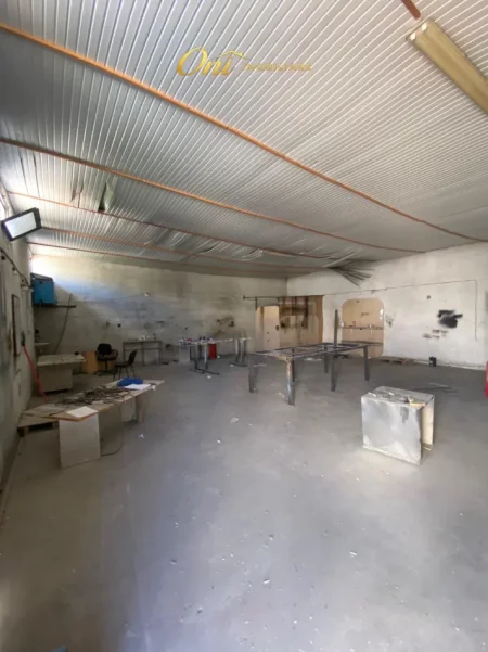 Tirane, jepet me qera magazine , 200 m² 800 € (BIRRA KAON)
