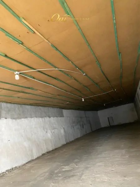 Tirane, jepet me qera magazine , 350 m² 1.400 € (BIRRA KAON)